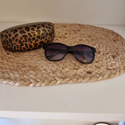 Lunettes de soleil Guess 